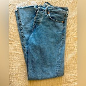 Levi Wedgie Straight Fit jeans